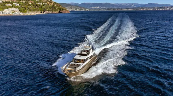 ARMONEE yacht photo