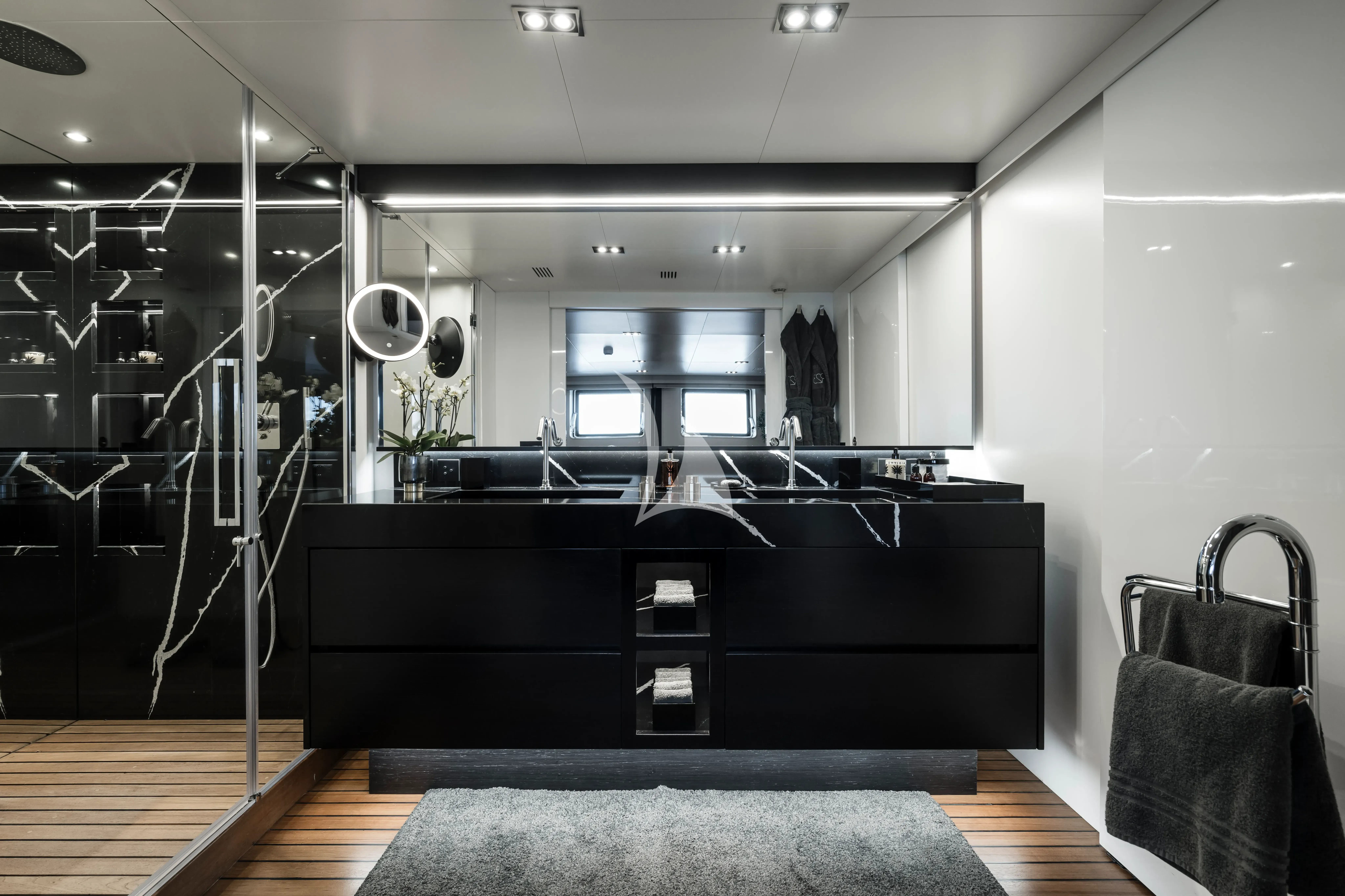 R23 - interior 5