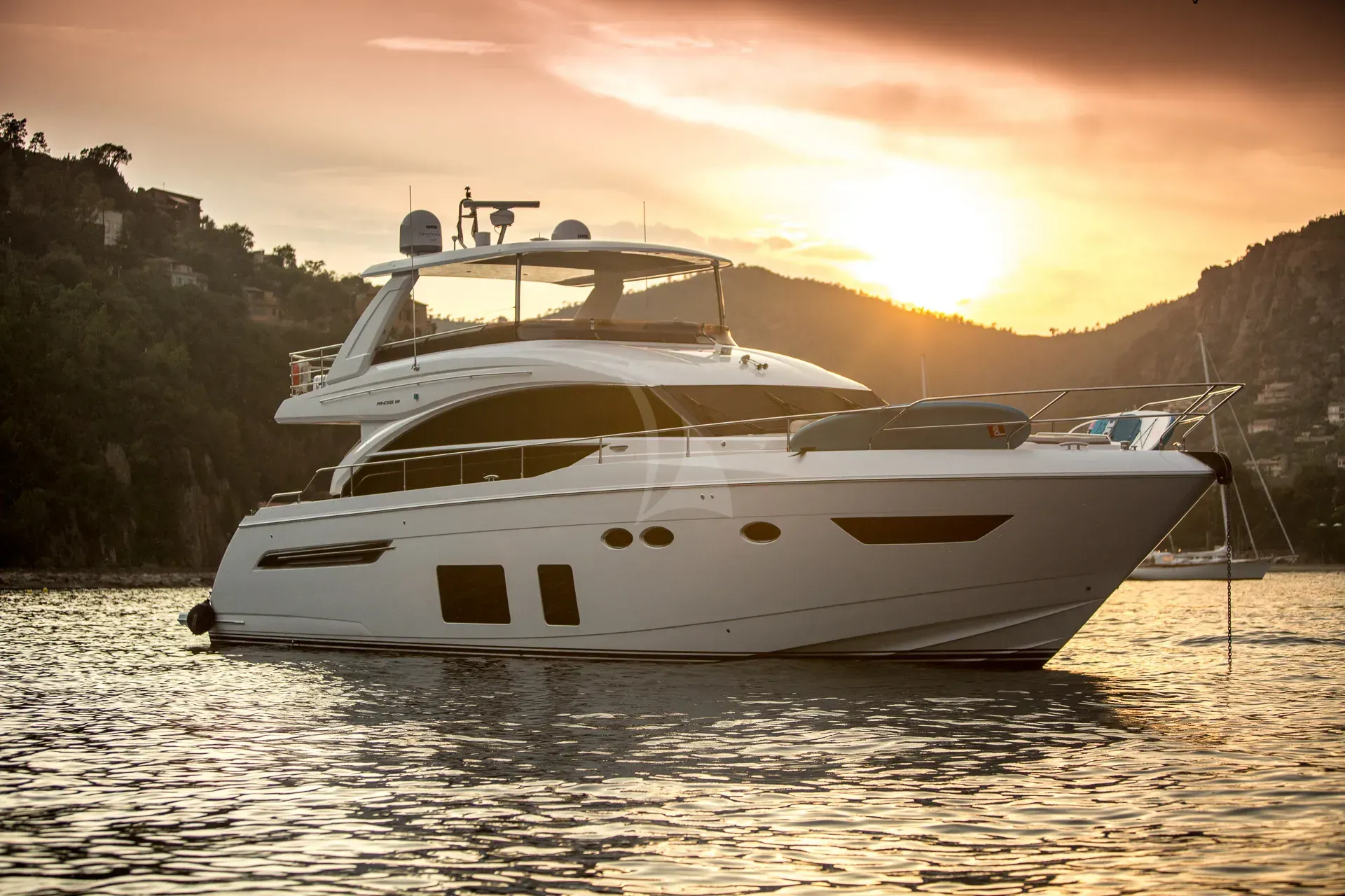 ShawLife luxury yacht