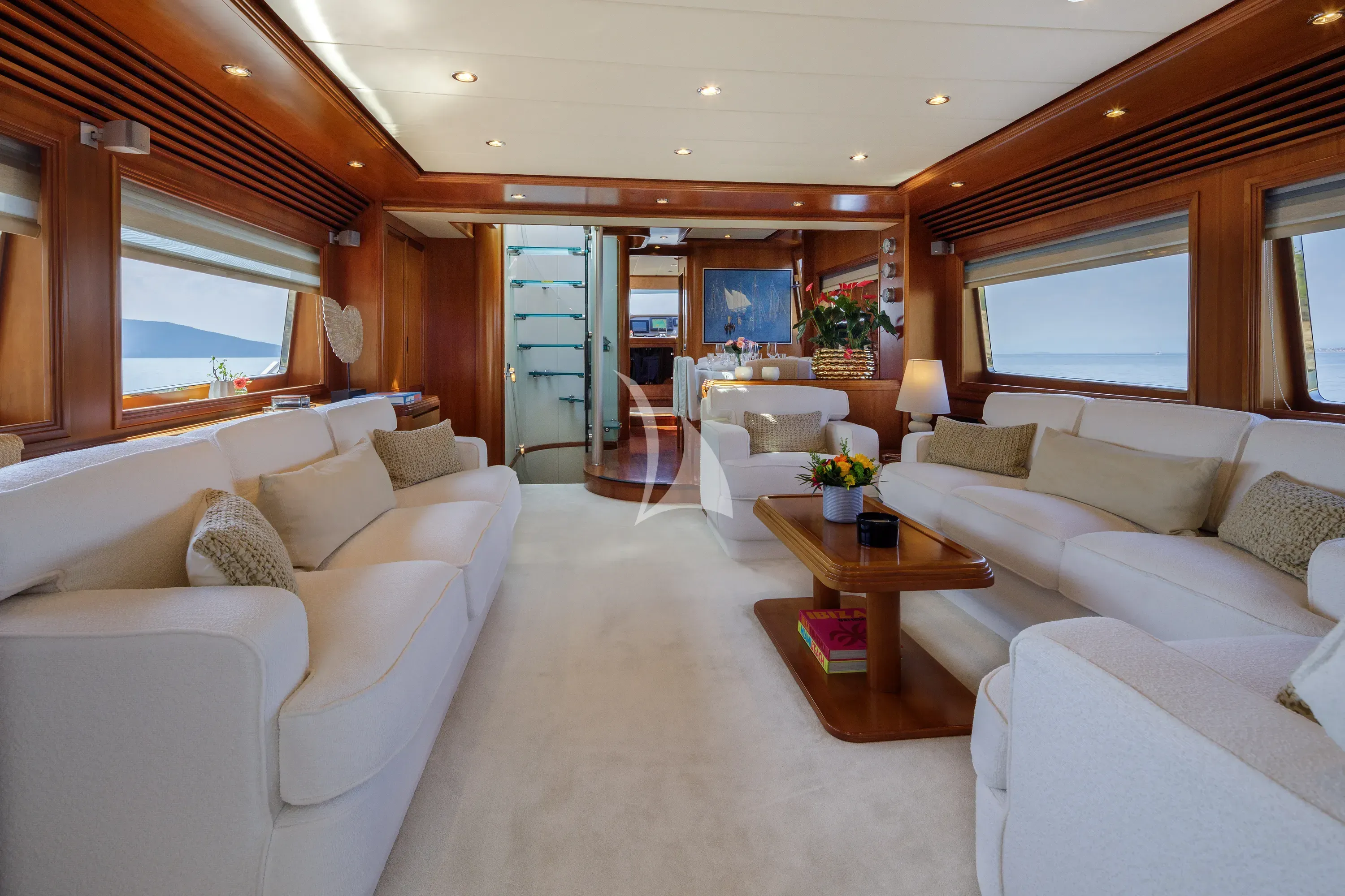 SALTY - interior 5