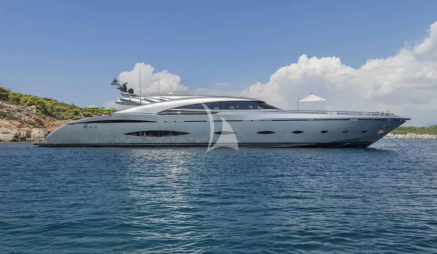 MY TOY - exterior 1