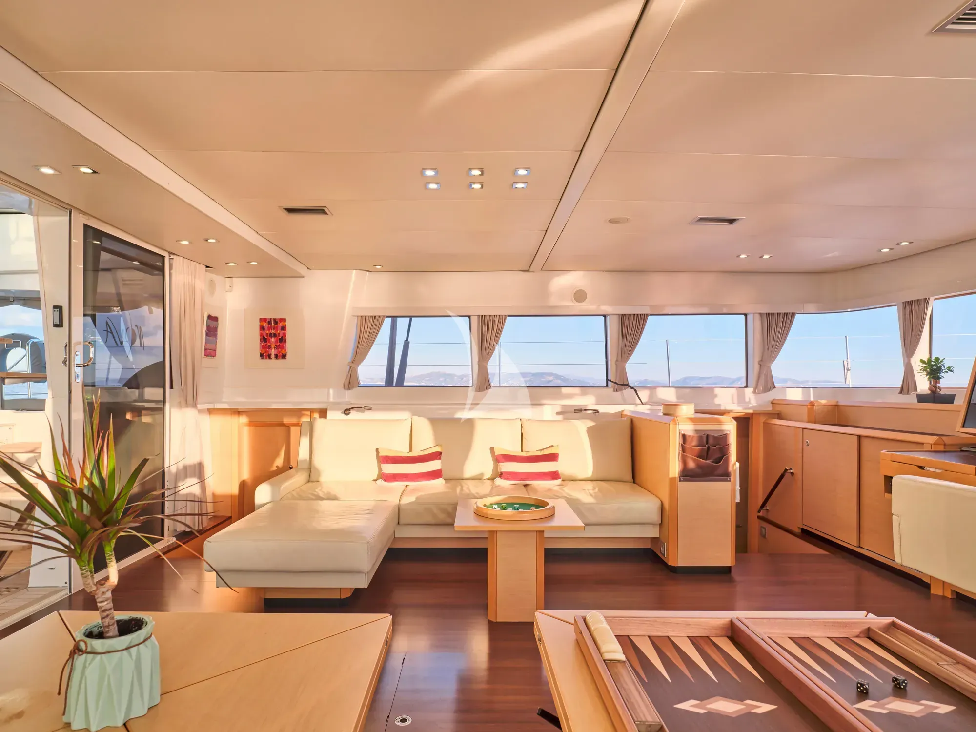 NOVA - interior 5