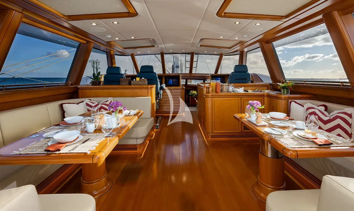 Hyperion - interior 4