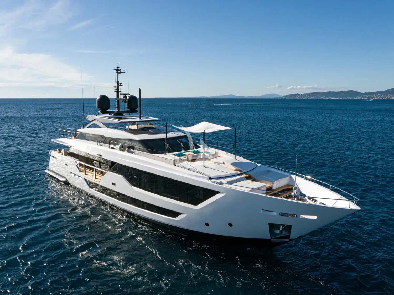 JAG'B - exterior 2
