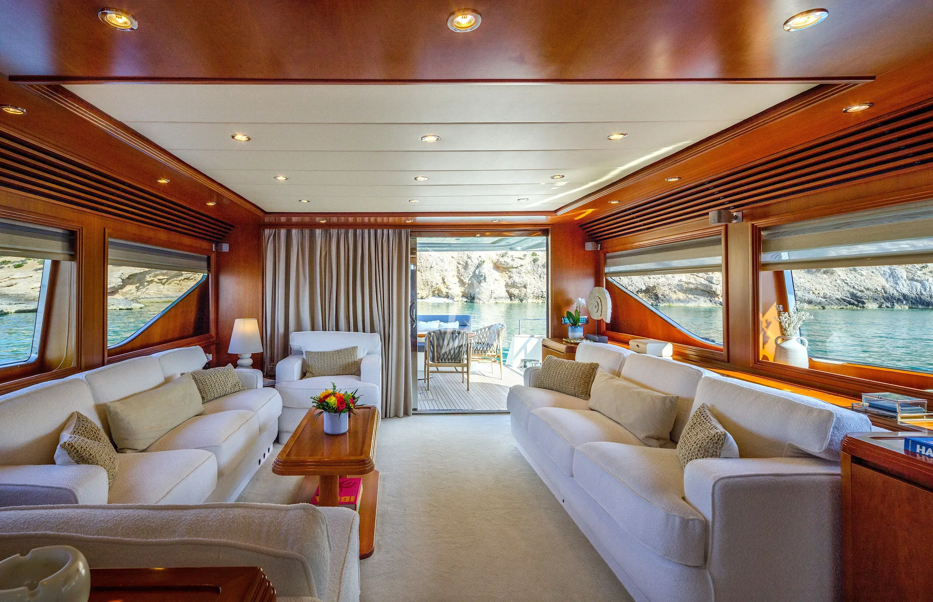 SALTY - interior 4