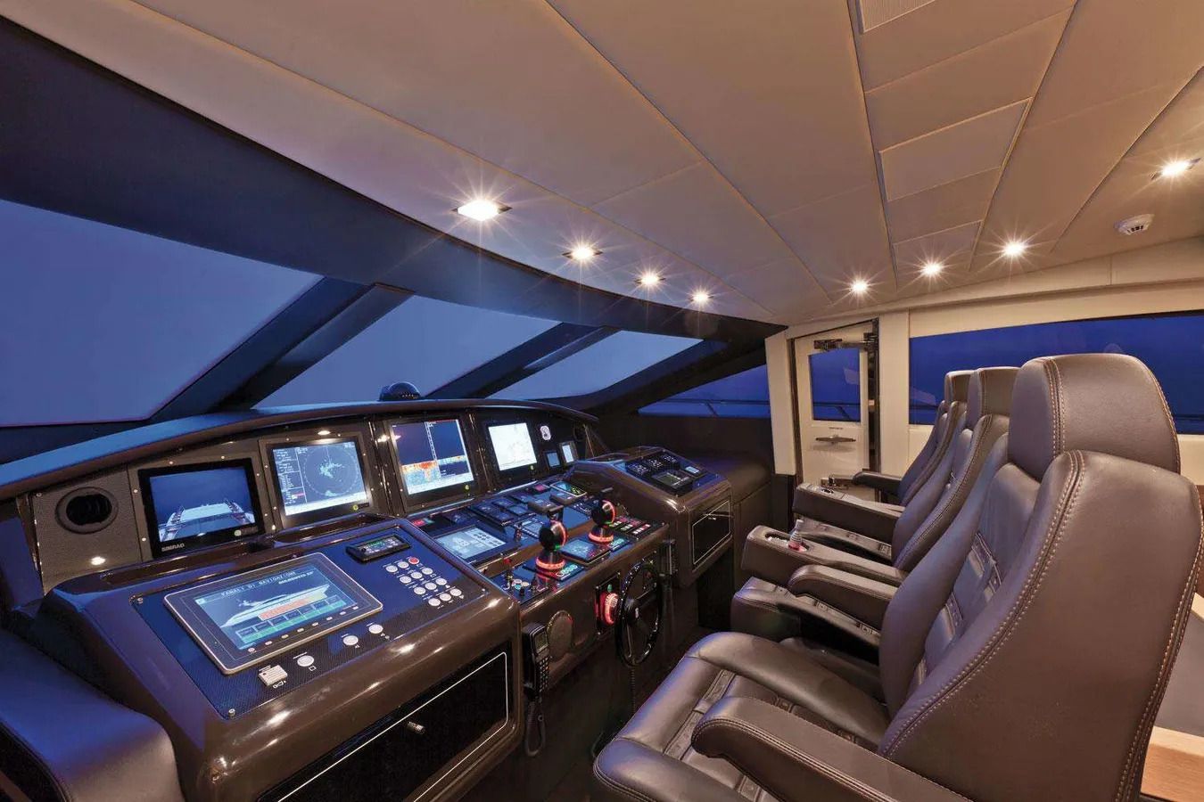 L'Esperance yacht salon