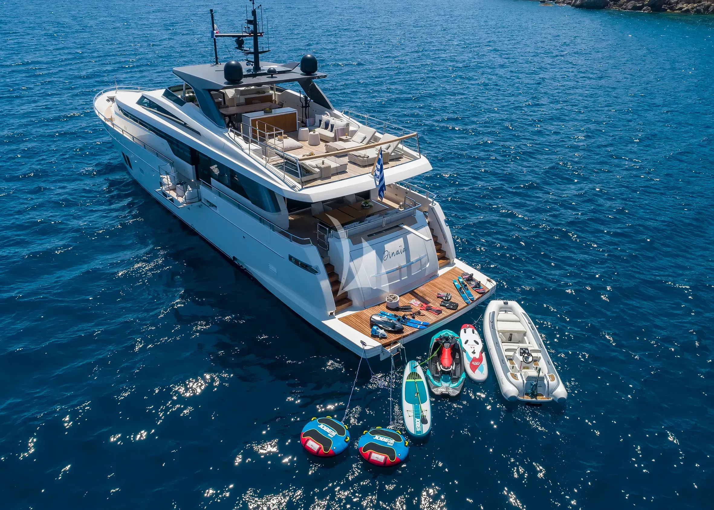 Dinaia - exterior 3