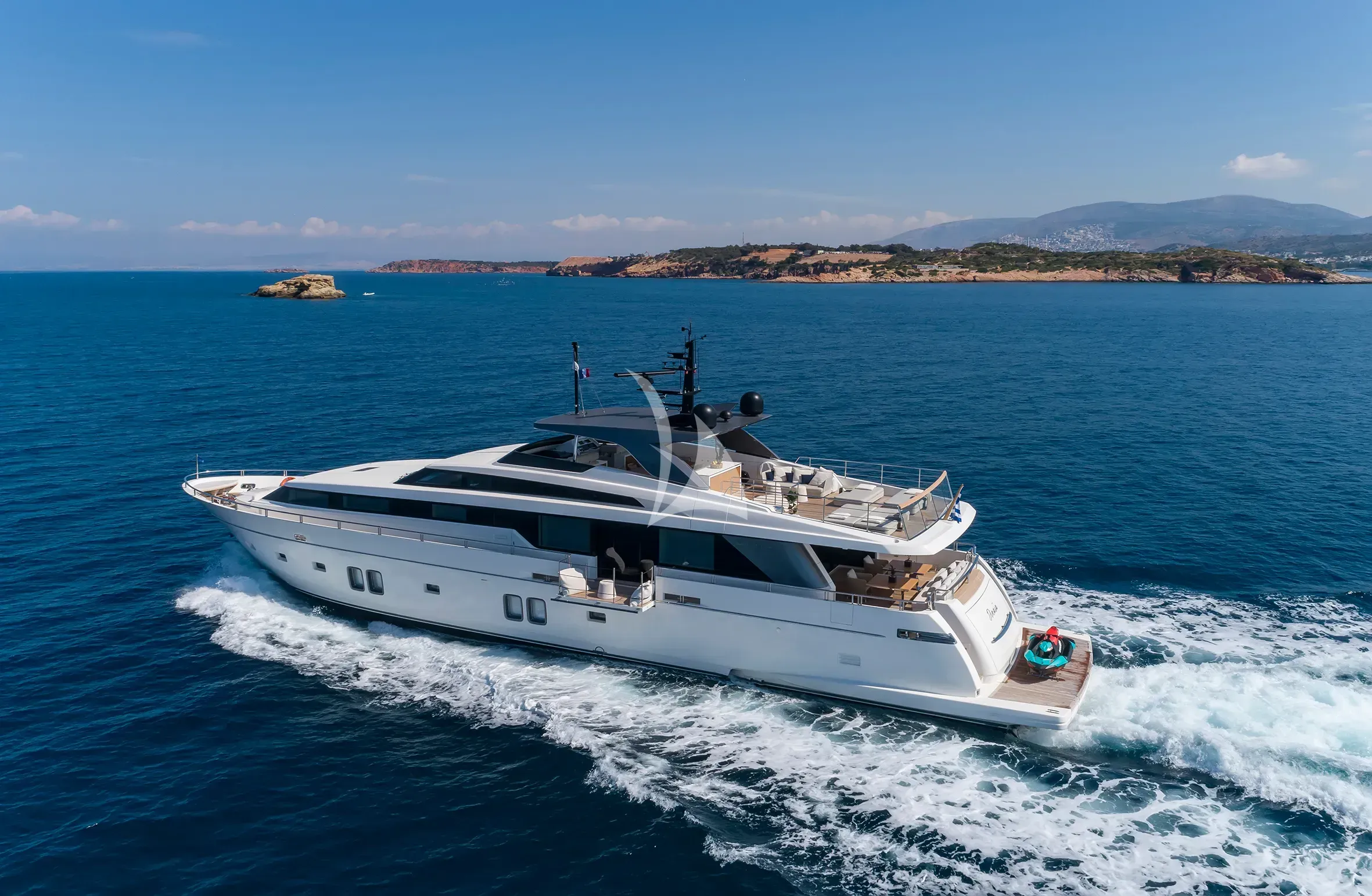 Dinaia - exterior 1